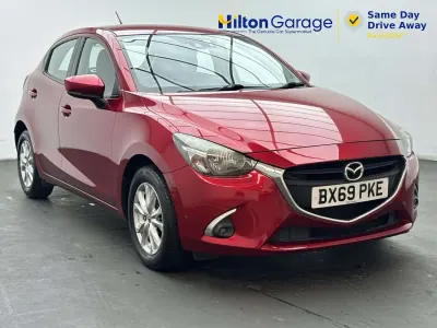 Used Mazda 2 90 HP (66 kW) 2019 Red Hatchback