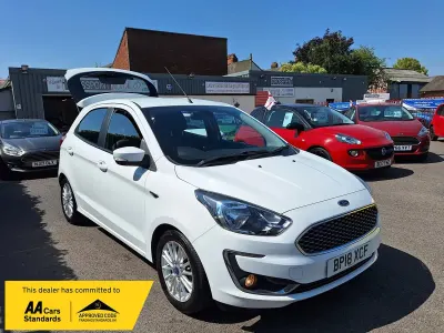 Used Ford Ka Plus Zetec 85 HP (62 kW) 2018 White Hatchback