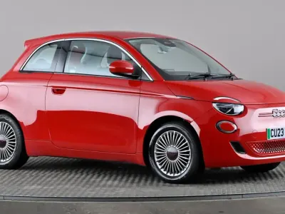 Używany Fiat 500e Red 86 kW (118 KM) 2023 Czerwony Hatchback