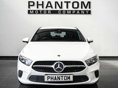 Begagnad Mercedes A180 Executive 136 HK (100 kW) 2019 Vit Halvkombi