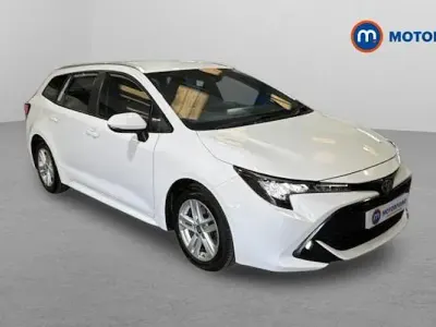 Second-hand Toyota Corolla 184 CP (135 kW) 2022 Alb Break