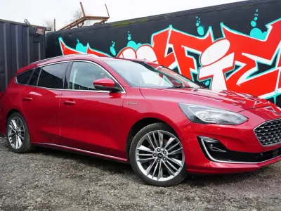 Używany Ford Focus Vignale 150 KM (110 kW) 2020 Czerwony Kombi
