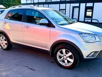 Used SsangYong Korando 175 HP (128 kW) 2013 Silver SUV