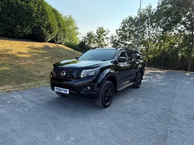 Used Nissan Navara N-Guard 190 HP (139 kW) 2020 Black Pickup