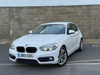 Begagnad BMW 120 Sport Line 2016 Vit Halvkombi