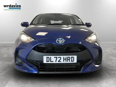 Used Toyota Yaris Hybrid 116 HP (85 kW) 2023 Blue Hatchback