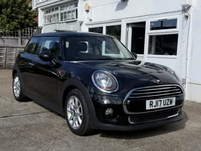 Used Mini Cooper Hatch 136 HP (100 kW) 2017 Black Hatchback