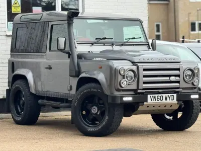 Usado Land Rover Defender 122 HP (89 kW) 2011 Cinzento Carrinha
