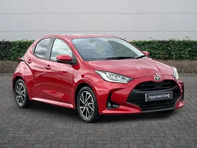 Used Toyota Yaris Design 116 HP (85 kW) 2024 Red Hatchback