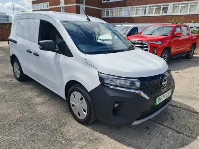 Usado Nissan Townstar Acenta 89 kW (122 HP) 2024 Branco Van