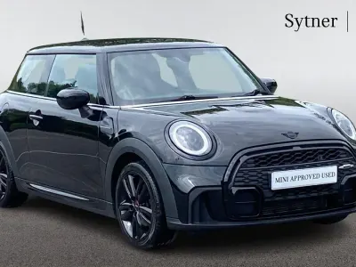Gebraucht Mini Cooper Hatch 134 PS (98 kW) 2022 Schwarz Kleinwagen