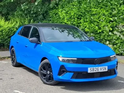 New Vauxhall Astra 130 HP (95 kW) 2026 Premium paint  two coat metallic  athletic blue Hatchback