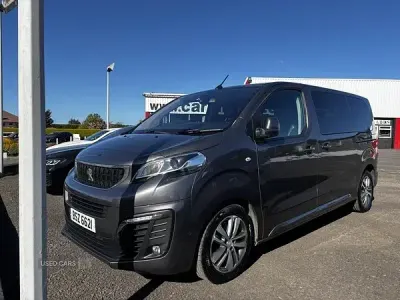 Używany Peugeot Traveller Allure 2018 Szary Minivan