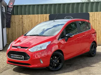 Used Ford B-MAX Zetec 2017 Red MPV