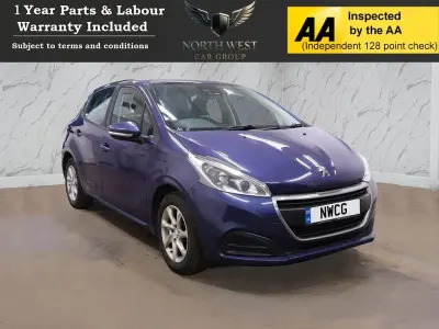 Używany Peugeot 208 Active 82 KM (60 kW) 2015 Niebieski Hatchback