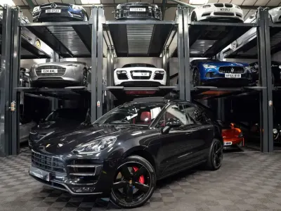 Usado Porsche Macan Performance Package 2017 Preto SUV