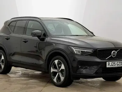 Used Volvo XC40 Plus 197 HP (144 kW) 2025 Black SUV