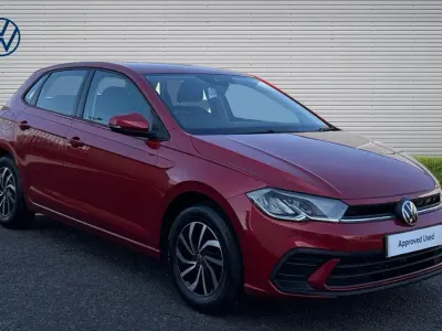 Begagnad VW Polo Life 95 HK (69 kW) 2024 Röd Halvkombi