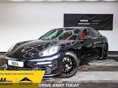 Used Porsche Panamera 300 HP (220 kW) 2014 Black Hatchback