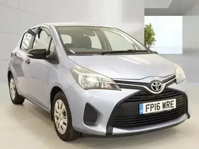 Begagnad Toyota Yaris Active 69 HK (50 kW) 2016 Blå Halvkombi