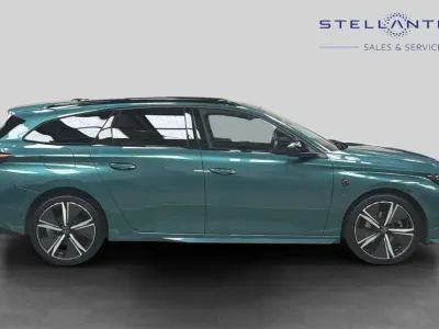 Used Peugeot 308 SW GT 129 HP (94 kW) 2025 Blue Estate