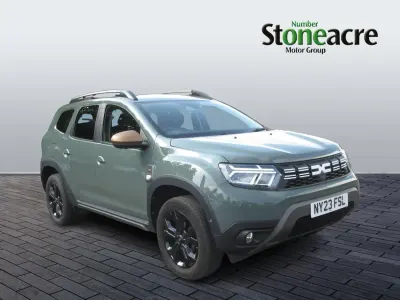 Used Dacia Duster Extreme 90 HP (66 kW) 2023 Green SUV