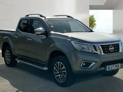 Used Nissan Navara Tekna 190 HP (139 kW) 2017 Grey Pickup