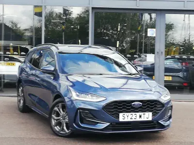 Used Ford Focus ST-Line 125 HP (91 kW) 2023 Blue Estate