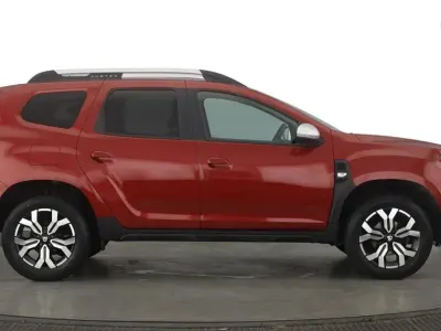 Used Dacia Duster Prestige 100 HP (73 kW) 2022 Red SUV
