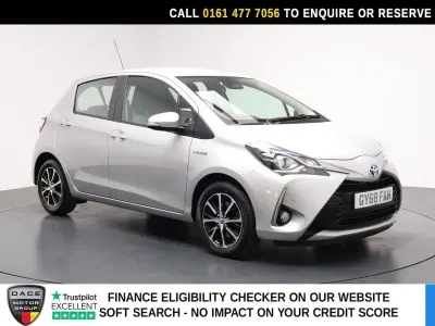 Used Toyota Yaris 100 HP (73 kW) 2018 Silver Hatchback