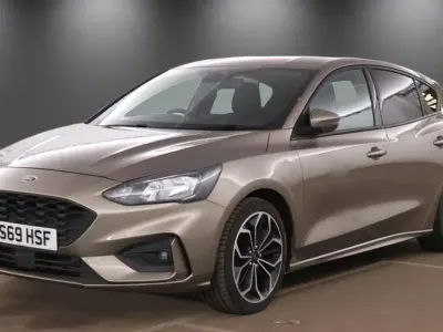 Used Ford Focus ST-Line X 182 HP (133 kW) 2019 Silver Hatchback