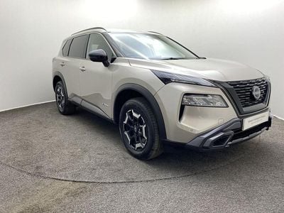 New Nissan X-Trail 2025 Champagne silver SUV