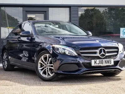 Begagnad Mercedes C200