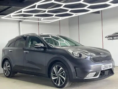 Used Kia Niro First Edition 139 HP (102 kW) 2016 Grey SUV