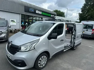 Used Renault Trafic Business 2015 Silver MPV