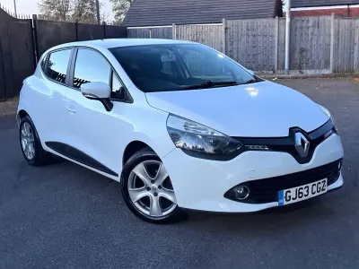 Używany Renault Clio IV Expression+ 75 KM (55 kW) 2013 Biały Hatchback