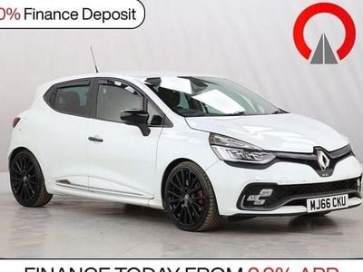 Used Renault Clio IV Trophy 220 HP (161 kW) 2016 White Hatchback