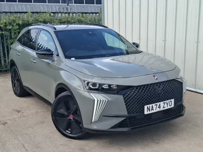 Used DS Automobiles DS7 Crossback Performance Line Plus 225 HP (165 kW) 2024 Grey SUV