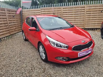Used Kia Ceed 2015 Red Hatchback