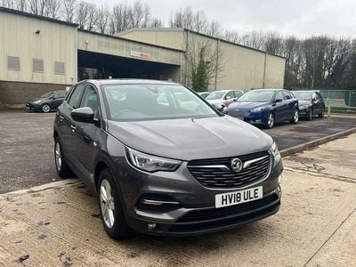 Used Vauxhall Grandland X S 130 HP (95 kW) 2018 Grey SUV