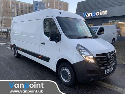 Used Vauxhall Movano Edition 135 HP (99 kW) 2021 White MPV