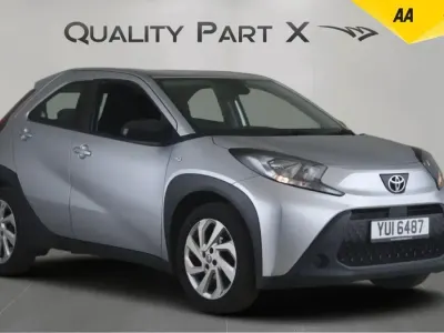 Used Toyota Aygo X PURE 72 HP (52 kW) 2023 Silver SUV