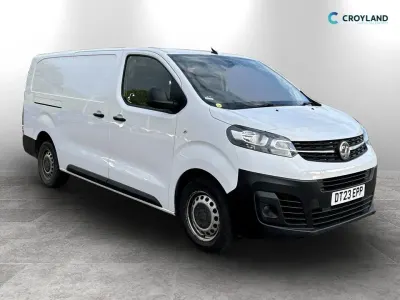 Used Vauxhall Vivaro S 100 HP (73 kW) 2023 White MPV