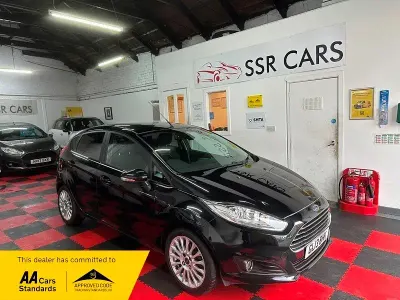 Used Ford Fiesta Titanium 125 HP (91 kW) 2013 Black Hatchback