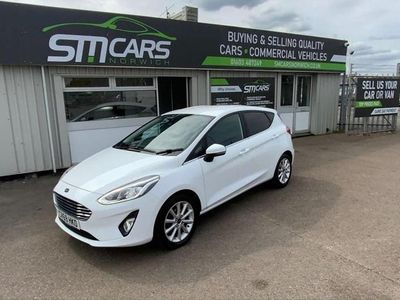 Used Ford Fiesta Titanium 100 HP (73 kW) 2019 White Hatchback