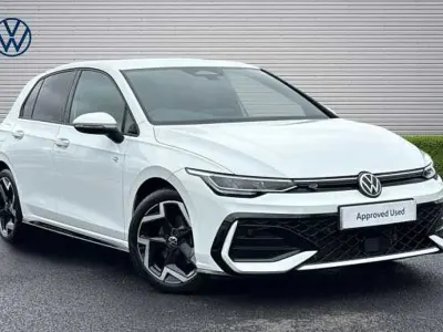 Used VW Golf VIII R-line 150 HP (110 kW) 2025 White Hatchback