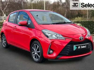 Used Toyota Yaris 109 HP (80 kW) 2019 Red Hatchback