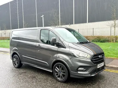 Usado Ford Transit Custom Sport 185 CV (136 kW) 2019 Gris Van