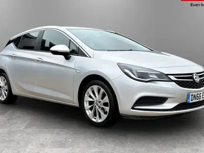 Gebraucht Vauxhall Astra Design Edition 101 PS (74 kW) 2018 Kleinwagen