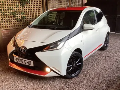Used Toyota Aygo x-press 2018 White Hatchback